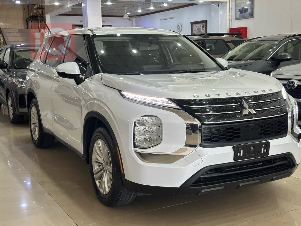 ميتسوبيشي اوتلاندر